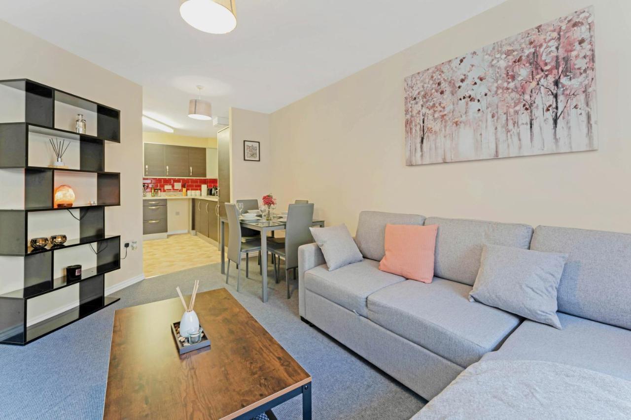 Appartement Modern & Spacious 2 Bedroom Serviced Next To Lochend Park - Private Underground Parking & Lift Available - Close To Centre EDI